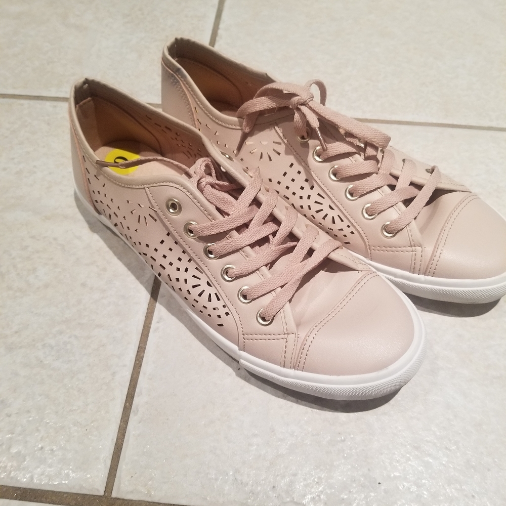 Pink spring sneakers